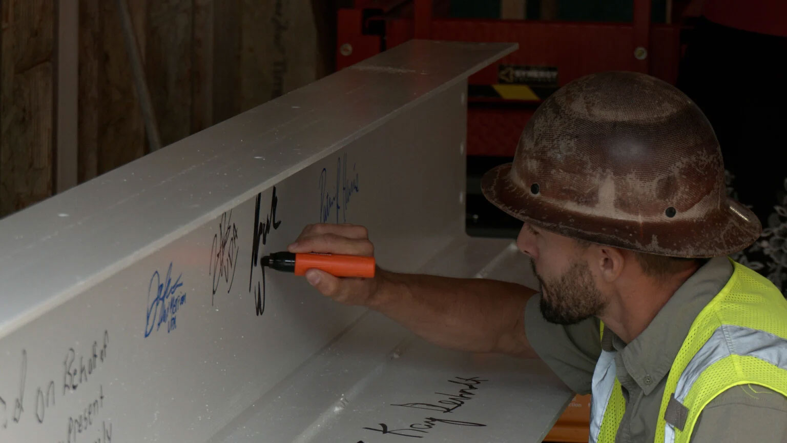 41 WMGT Beam Signing
